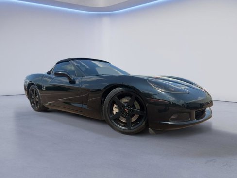 Used 2007 Chevrolet Corvette Convertible w/ Preferred Equipment Group image 3