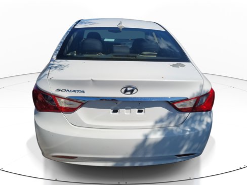 Used 2013 Hyundai Sonata GLS image 8