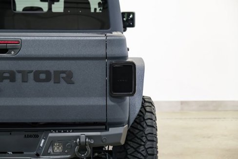 Used 2025 Jeep Gladiator Sport image 40