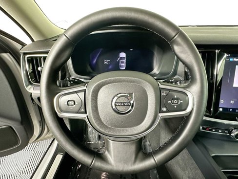 Certified 2025 Volvo S60 B5 Core image 11