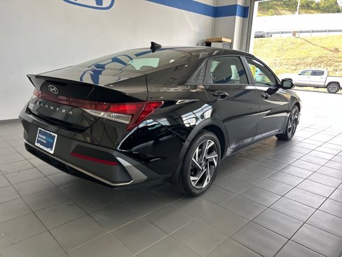 Certified 2025 Hyundai Elantra Sport image 5