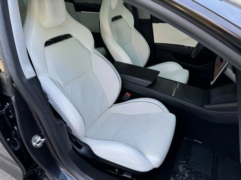 Used 2024 Tesla Model 3 Performance image 25