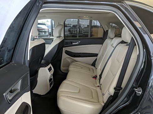 Used 2017 Ford Edge Titanium w/ Equipment Group 301A image 12