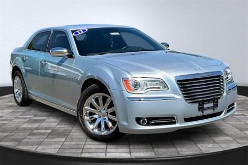 Used 2013 Chrysler 300 C image 12