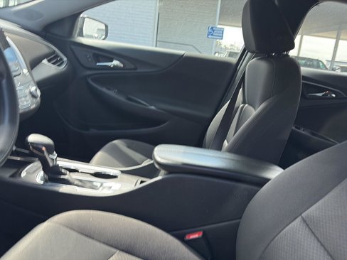 Used 2022 Chevrolet Malibu LT image 26