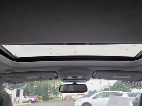 Used 2011 Hyundai Santa Fe Limited w/ Navigation Pkg 4 image 17
