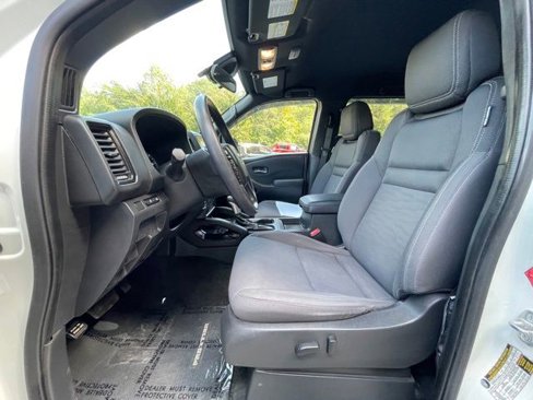Used 2023 Nissan Frontier SV w/ Midnight Edition Package image 19