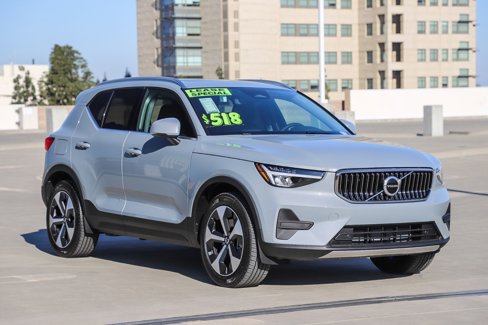 Used 2025 Volvo XC40 B5 Core w/ Protection Package Premier image 3