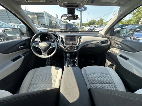 Used 2023 Chevrolet Equinox LT w/ Driver Convenience Package image 16