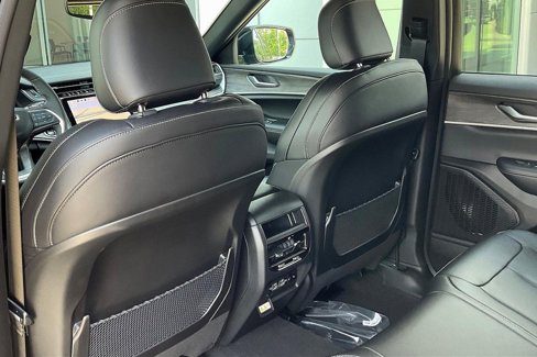 New 2025 Jeep Grand Cherokee Limited image 18