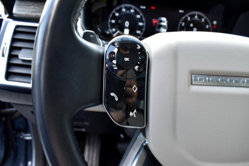 Used 2019 Land Rover Discovery HSE image 15