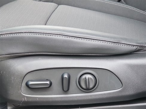 Used 2022 Buick Encore GX Select w/ Sport Touring Package image 29