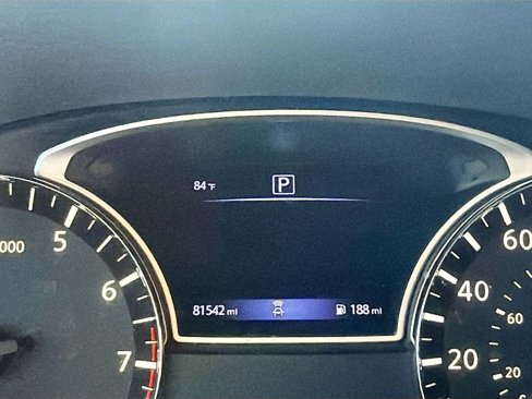 Used 2020 Nissan Pathfinder S image 12