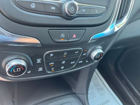 Used 2024 Chevrolet Equinox LT image 15