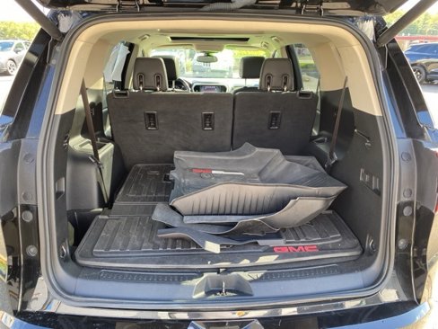 Used 2019 GMC Acadia Denali image 6