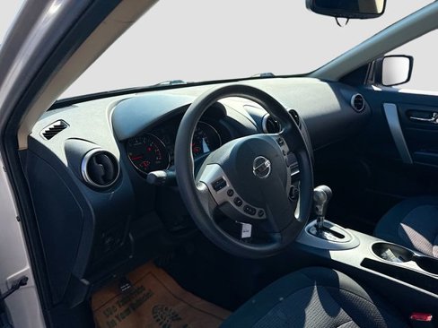 Used 2011 Nissan Rogue SV w/ Premium Pkg image 10