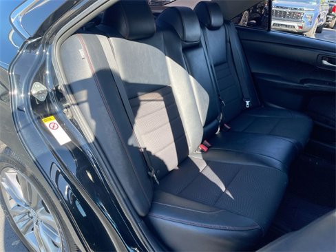 Used 2017 Toyota Camry SE image 23