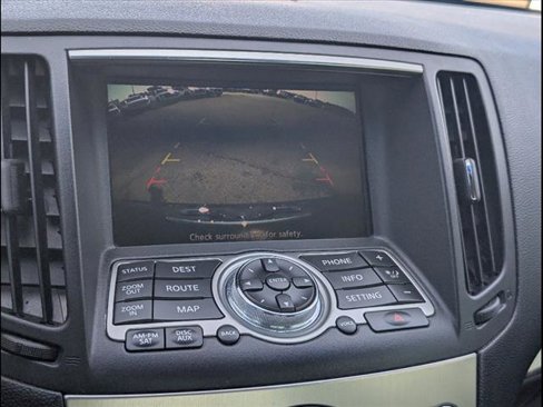 Used 2012 INFINITI G37 Journey w/ Premium Pkg image 7