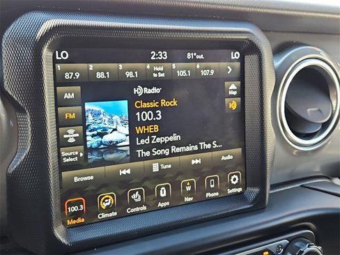 Used 2020 Jeep Wrangler Unlimited Sahara image 27
