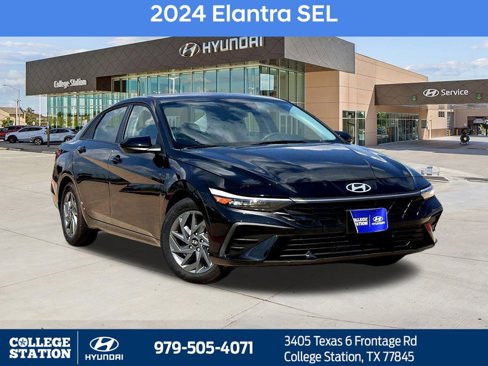Used 2024 Hyundai Elantra SEL image 1