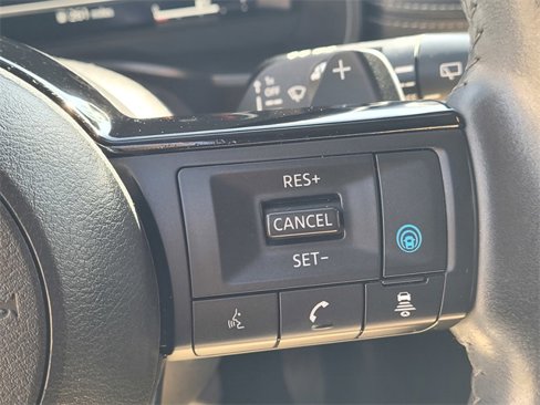 Used 2021 Nissan Rogue Platinum image 16