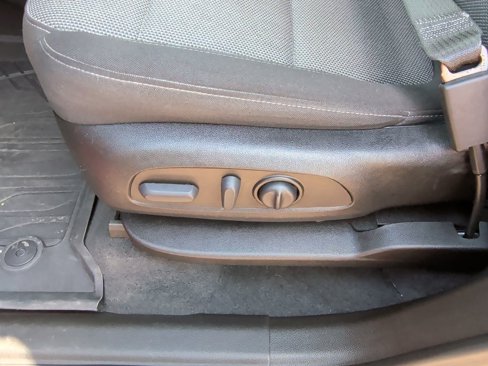 Used 2022 Chevrolet Traverse LT image 13
