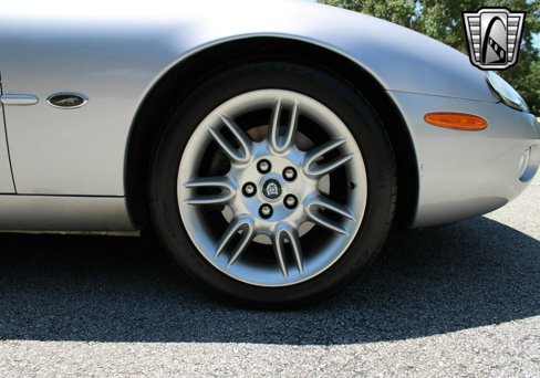Used 2002 Jaguar XK8 Convertible image 15