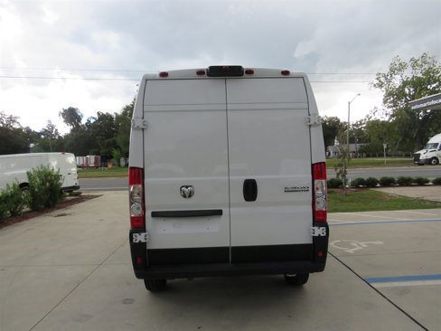 Used 2025 RAM ProMaster 2500 w/ Convenience Group image 11