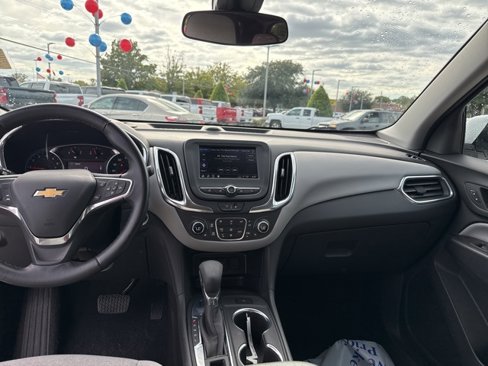 Used 2023 Chevrolet Equinox LT w/ Driver Convenience Package image 8
