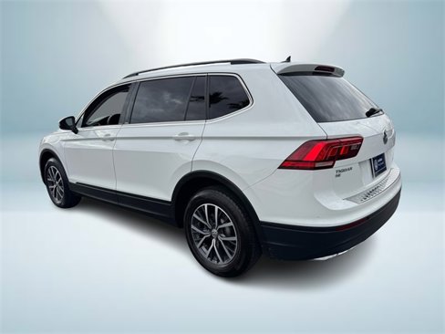 Certified 2019 Volkswagen Tiguan SE image 4