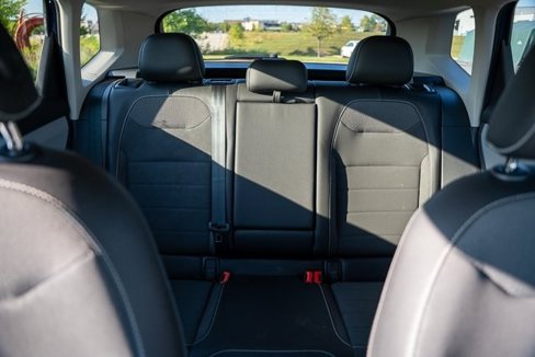 Certified 2022 Volkswagen Taos SE image 33