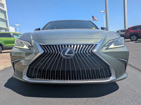 Used 2019 Lexus ES 350 Luxury image 8