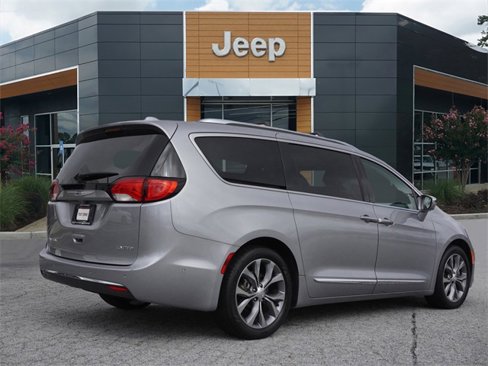 Used 2020 Chrysler Pacifica Limited w/ Tire & Wheel Group image 32