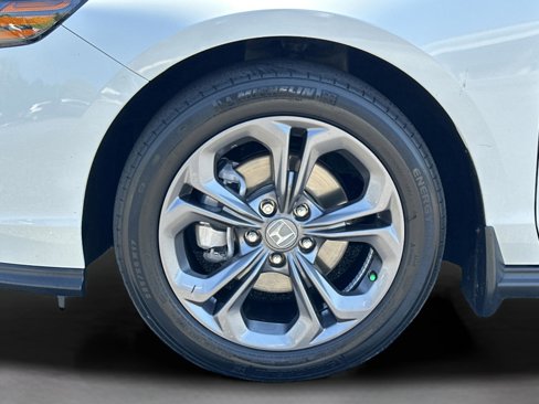 Used 2023 Honda Accord EX image 31