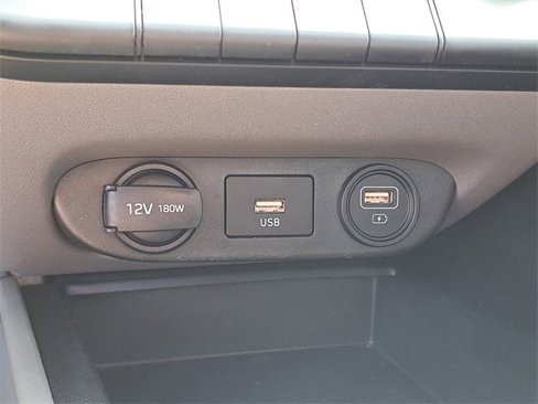 Used 2021 Hyundai Elantra SEL w/ Preferred Accessory Package image 29