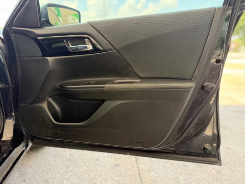 Used 2016 Honda Accord LX image 21