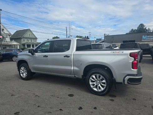 Used 2022 Chevrolet Silverado 1500 Custom image 3