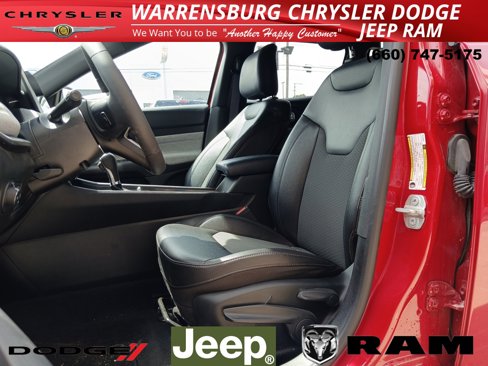 Used 2023 Jeep Compass Latitude image 12