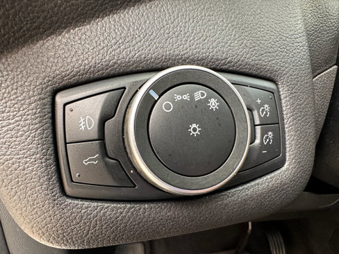 Used 2019 Ford Escape SE image 15