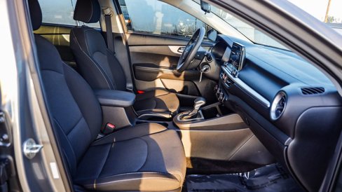 Used 2022 Kia Forte LXS image 16