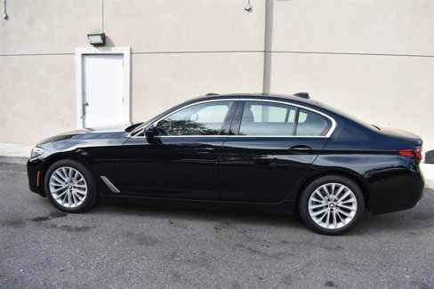 Used 2023 BMW 530i xDrive w/ Premium Package image 8