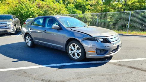 Used 2012 Ford Fusion SE image 2