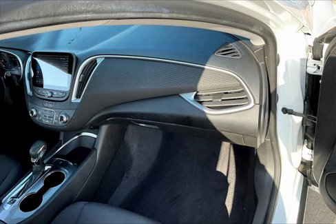 Used 2022 Chevrolet Malibu LT image 17
