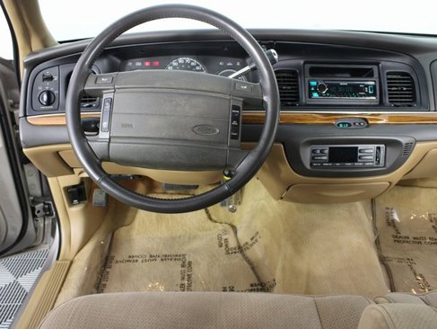 Used 1995 Ford Crown Victoria LX image 8
