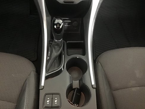 Used 2013 Hyundai Sonata SE w/ Navigation & Sunroof Pkg image 12