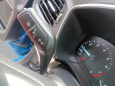 Used 2020 Ford Escape SE image 19