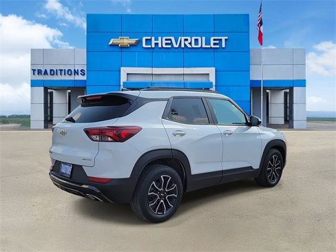 Certified 2023 Chevrolet TrailBlazer ACTIV w/ Sun and Liftgate Package image 8
