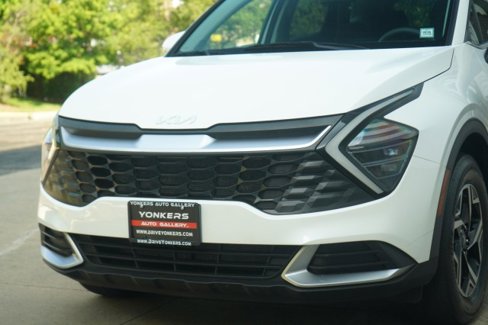 Used 2024 Kia Sportage LX image 15