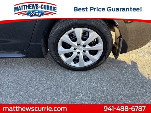 Used 2021 Toyota Corolla LE image 13