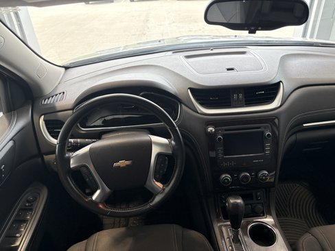 Used 2017 Chevrolet Traverse LT image 13